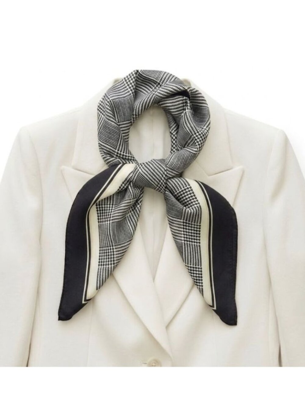 ✨Luxurious Chic Silky Square Scarf Black & White Houndstooth Plaid Print Bandana